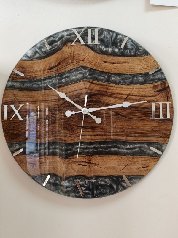 Ahşap epoksi duvar saati çap 42.5 cm, Kestane ağacı ve Gümüş Sedef, el yapımı