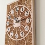 Ahşap oyma duvar saati 30x40 cm, Monocoat kaplama, aynalı pleksi rakamlar