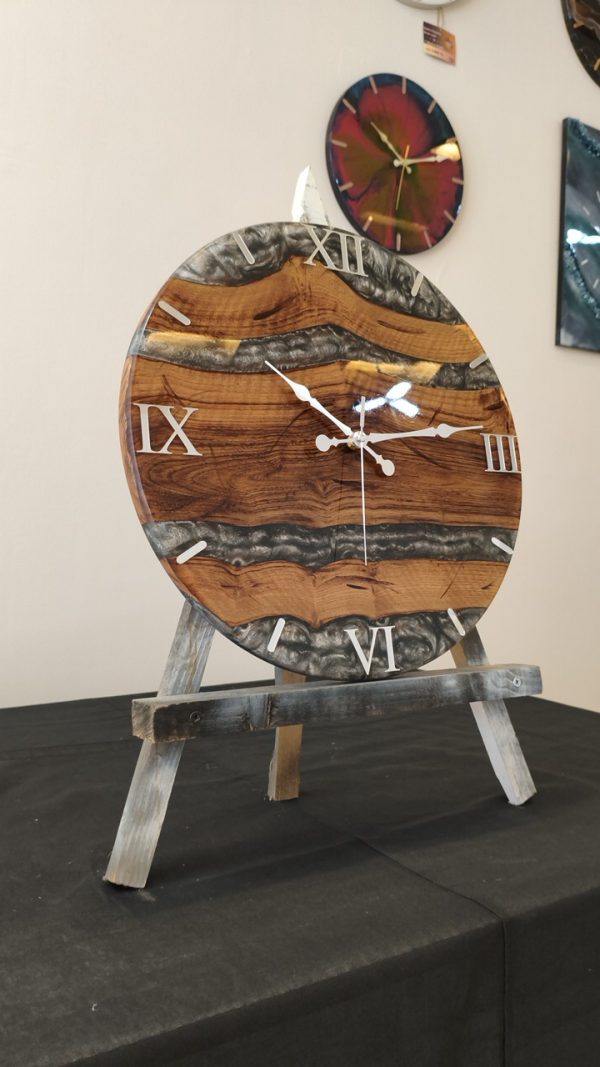 Ahşap epoksi duvar saati çap 42.5 cm, Kestane ağacı ve Gümüş Sedef, el yapımı