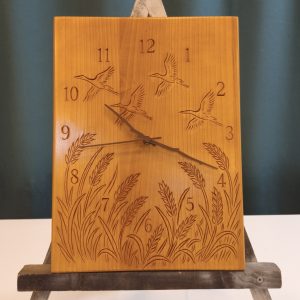 Ahşap Oyma Leylekler ve Başak Tarlası Duvar Saati